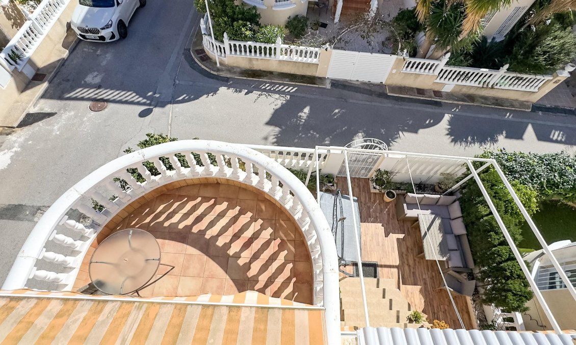 Resale - Villa -
Orihuela Costa - Los Almendros-la Florida