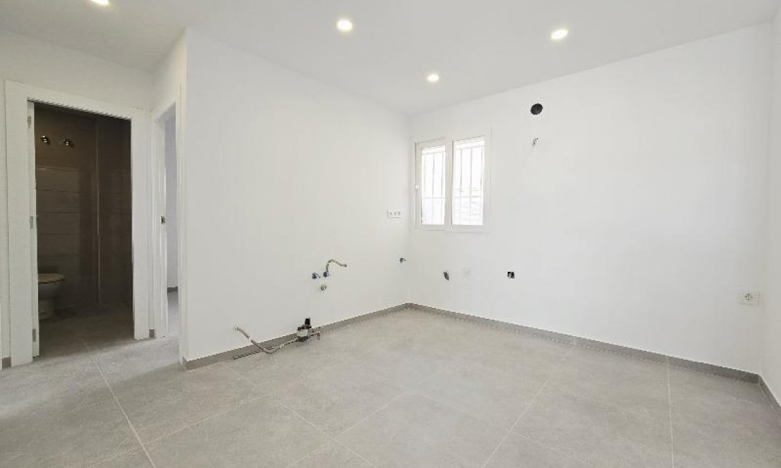 Resale - Penthouse -
Torrevieja - Playa del Cura