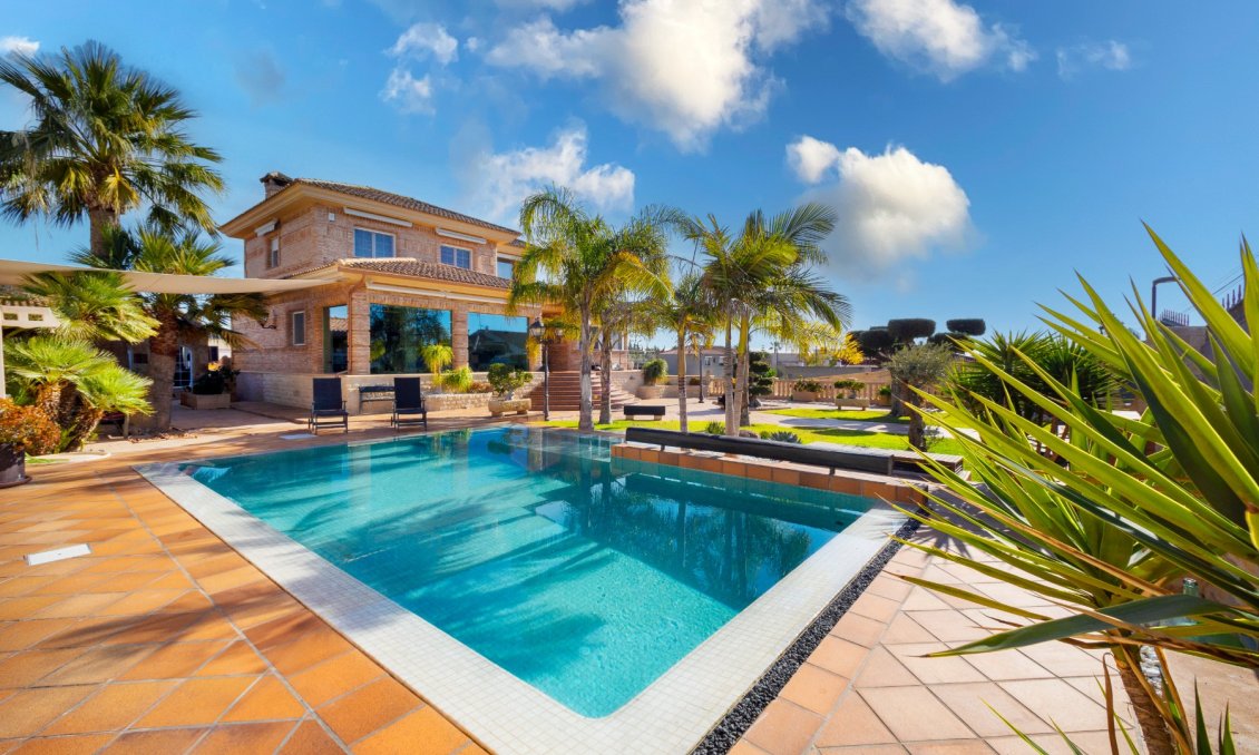 Wiederverkauf - Villa -
San Vicente del Raspeig - Inland