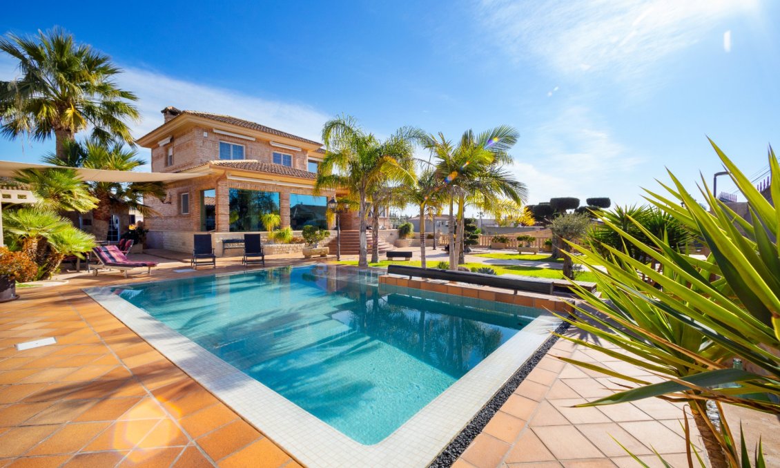 Wiederverkauf - Villa -
San Vicente del Raspeig - Inland