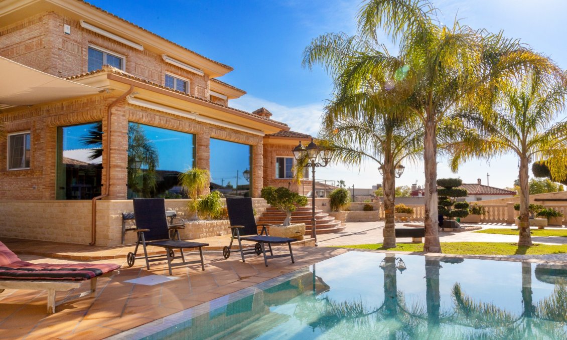 Wiederverkauf - Villa -
San Vicente del Raspeig - Inland