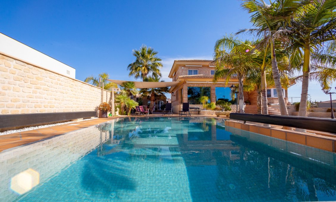 Wiederverkauf - Villa -
San Vicente del Raspeig - Inland