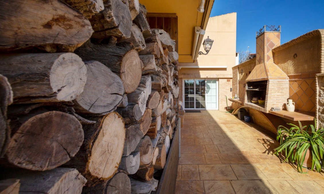 Wiederverkauf - Villa -
San Vicente del Raspeig - Inland