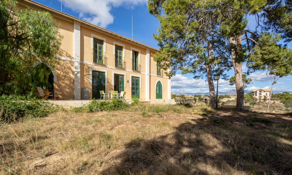 Resale - Villa -
Alicante - Costa Blanca