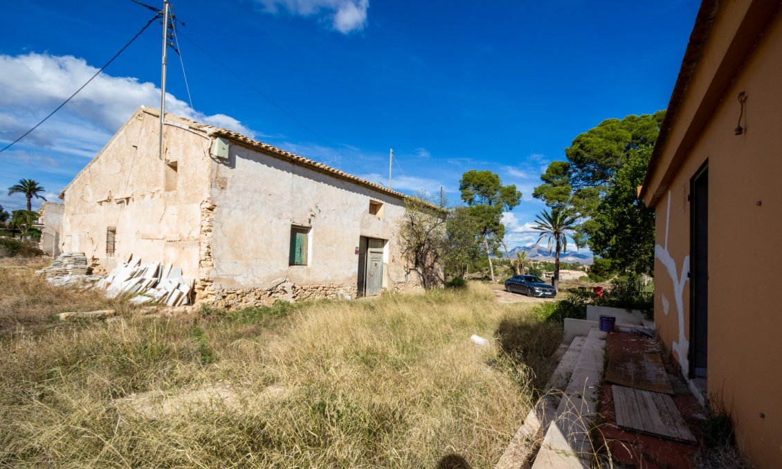 Resale - Villa -
Alicante - Costa Blanca