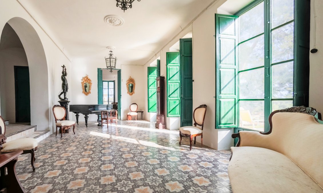 Resale - Villa -
Alicante - Costa Blanca