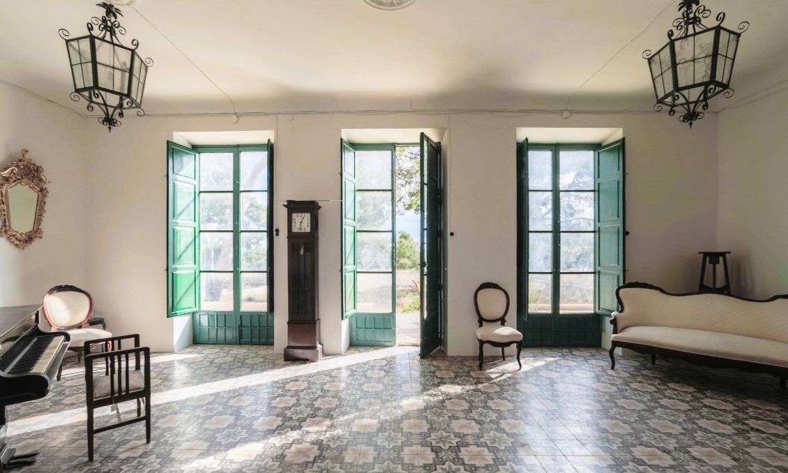 Resale - Villa -
Alicante - Costa Blanca