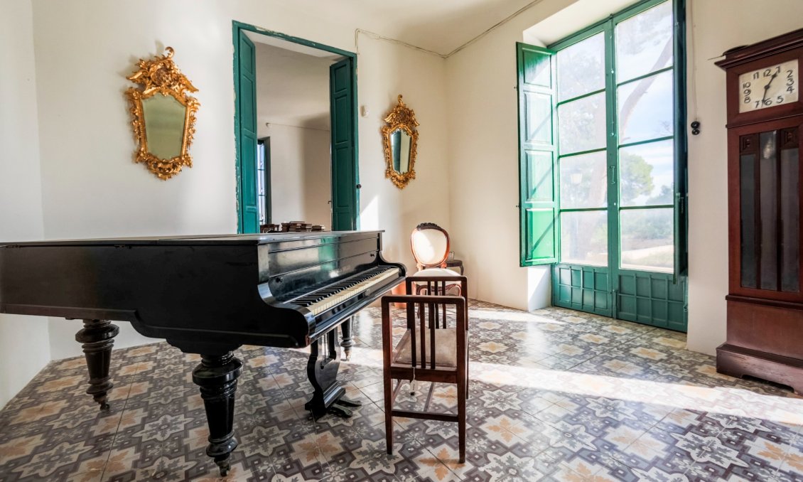 Resale - Villa -
Alicante - Costa Blanca