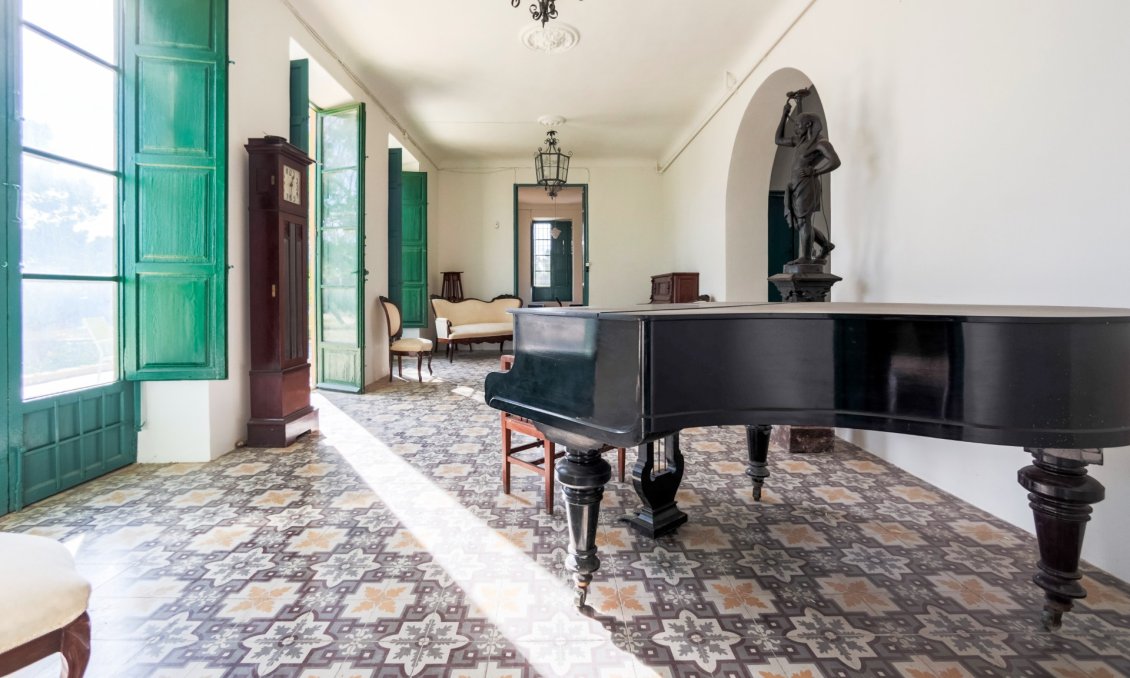 Resale - Villa -
Alicante - Costa Blanca