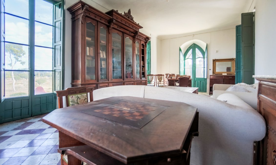 Resale - Villa -
Alicante - Costa Blanca