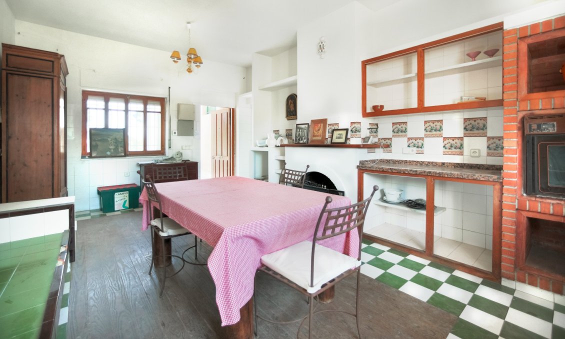 Resale - Villa -
Alicante - Costa Blanca