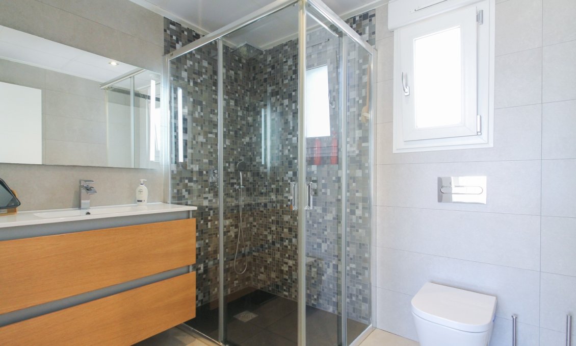 Revânzare - Vilă -
Torrevieja - Costa Blanca