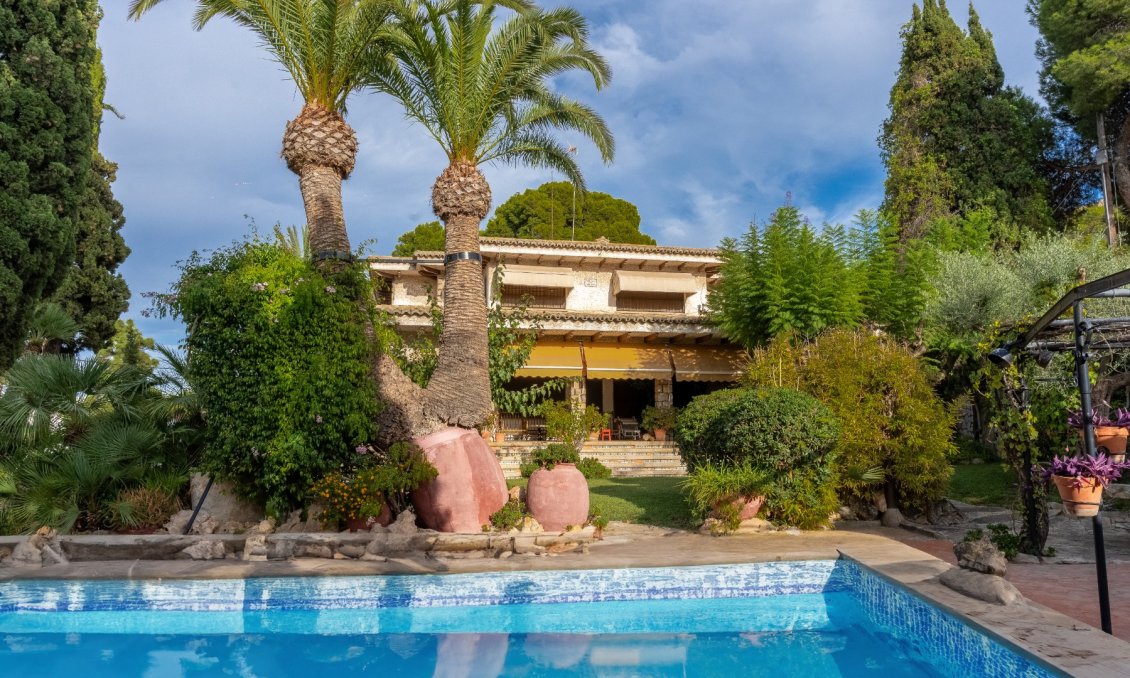 Resale - Villa -
Alicante - Costa Blanca