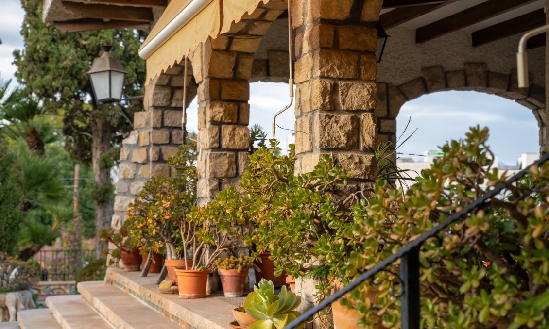 Resale - Villa -
Alicante - Costa Blanca