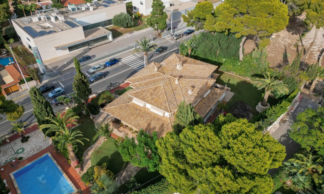 Resale - Villa -
Alicante - Costa Blanca