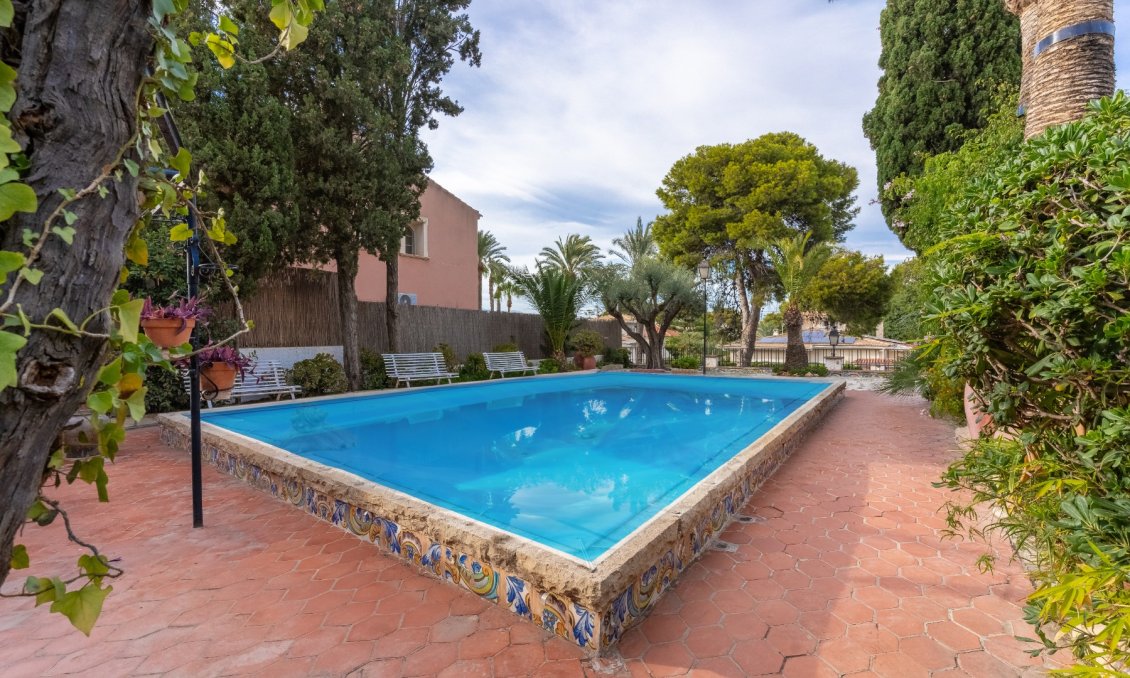 Resale - Villa -
Alicante - Costa Blanca