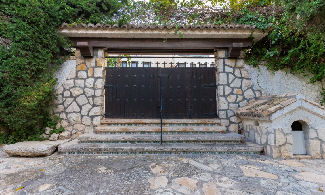 Resale - Villa -
Alicante - Costa Blanca