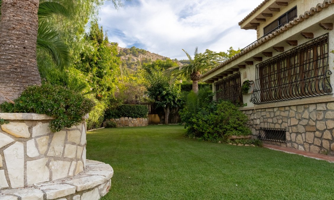 Resale - Villa -
Alicante - Costa Blanca