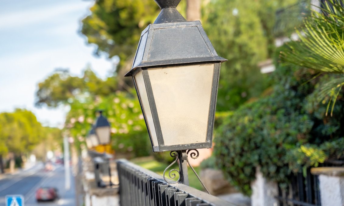 Resale - Villa -
Alicante - Costa Blanca