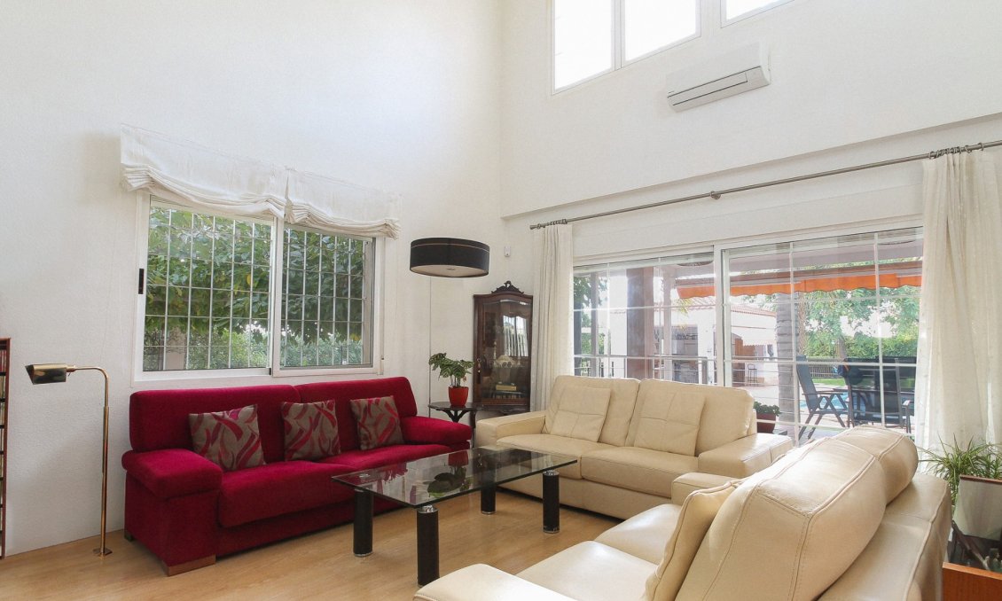 Wiederverkauf - Villa -
San Vicente del Raspeig - Inland