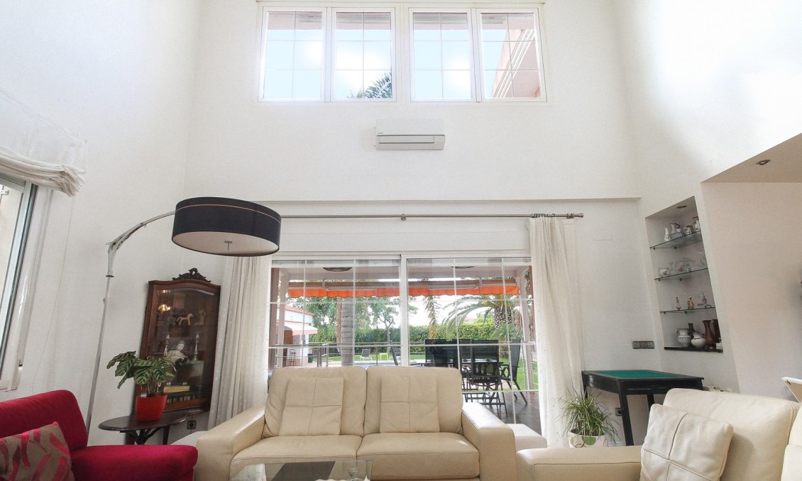 Wiederverkauf - Villa -
San Vicente del Raspeig - Inland