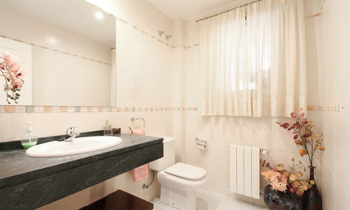 Wiederverkauf - Villa -
San Vicente del Raspeig - Inland