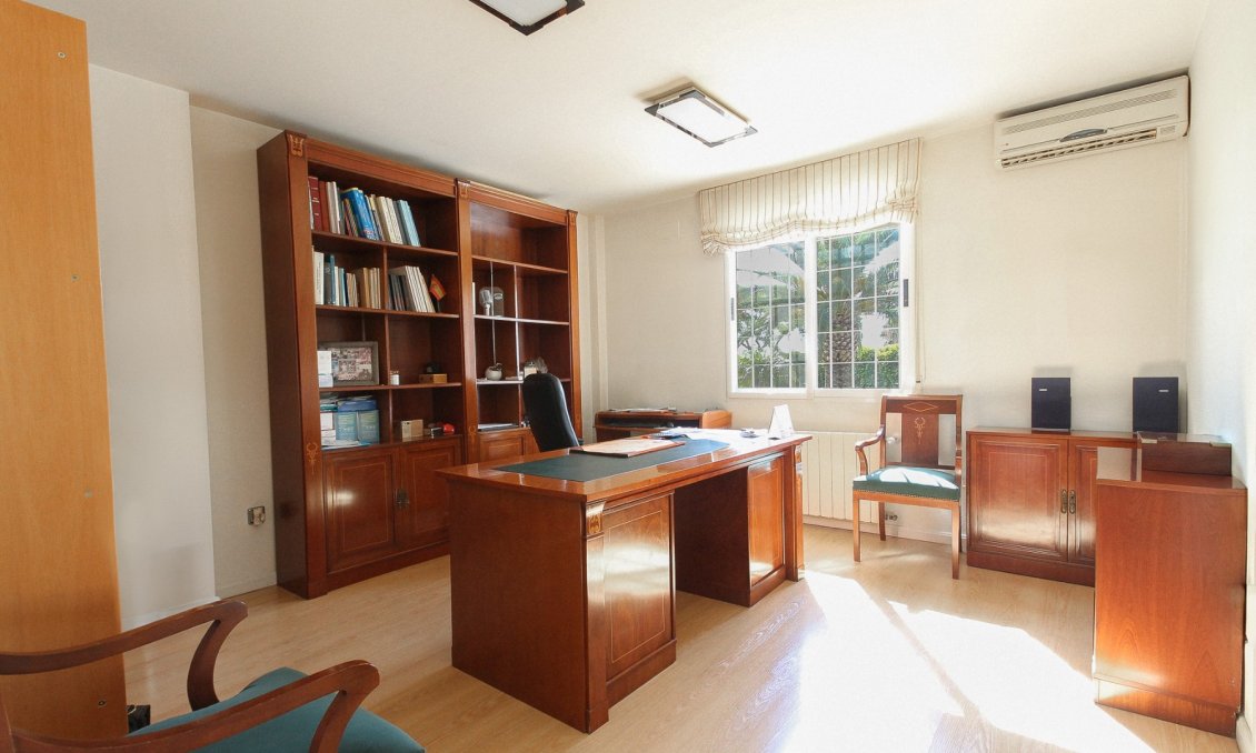 Wiederverkauf - Villa -
San Vicente del Raspeig - Inland