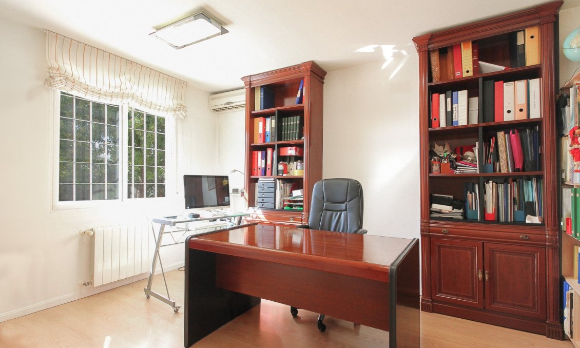 Wiederverkauf - Villa -
San Vicente del Raspeig - Inland