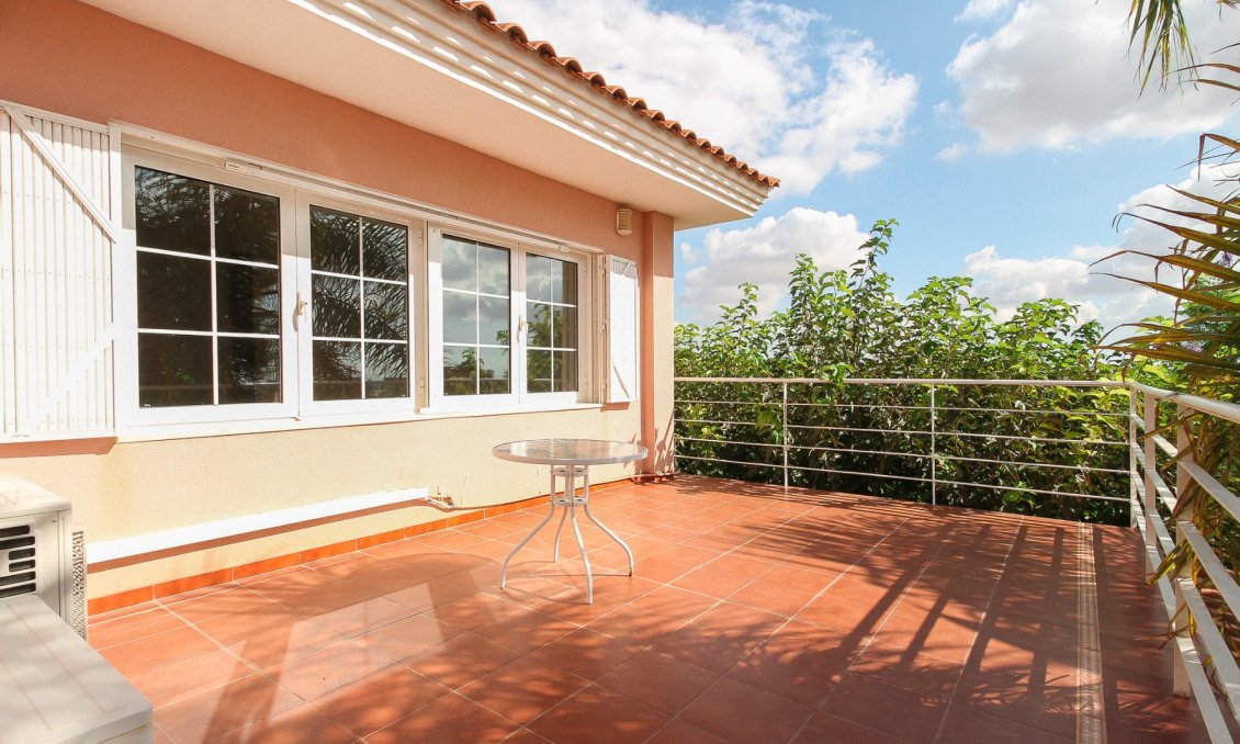 Wiederverkauf - Villa -
San Vicente del Raspeig - Inland