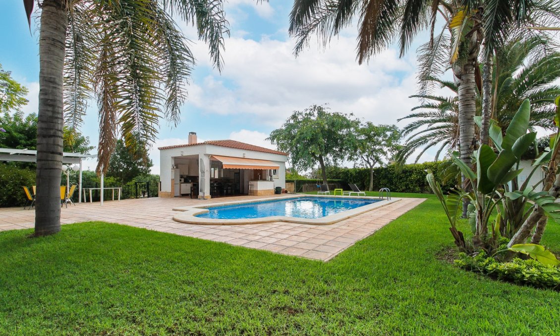 Wiederverkauf - Villa -
San Vicente del Raspeig - Inland