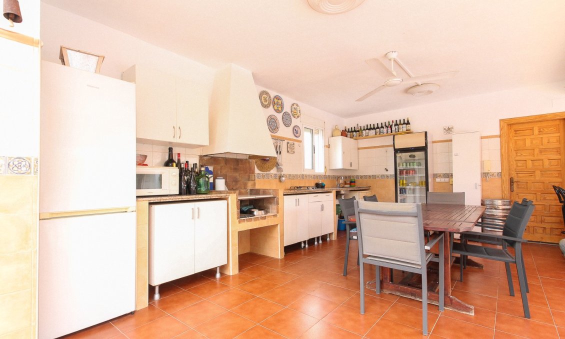 Wiederverkauf - Villa -
San Vicente del Raspeig - Inland