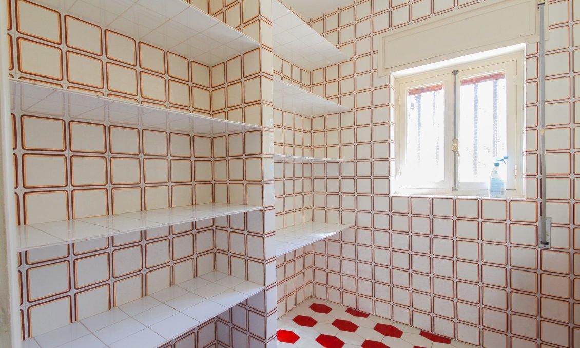 Revente - Villa -
El Campello - Costa Blanca