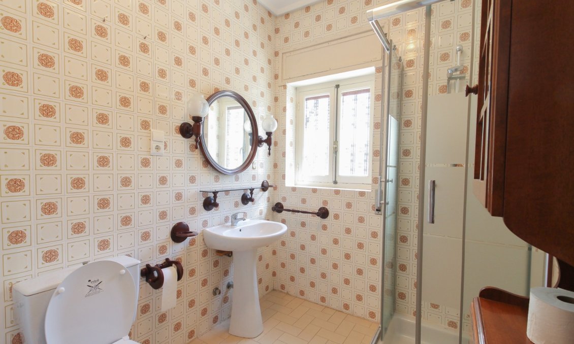 Revente - Villa -
El Campello - Costa Blanca