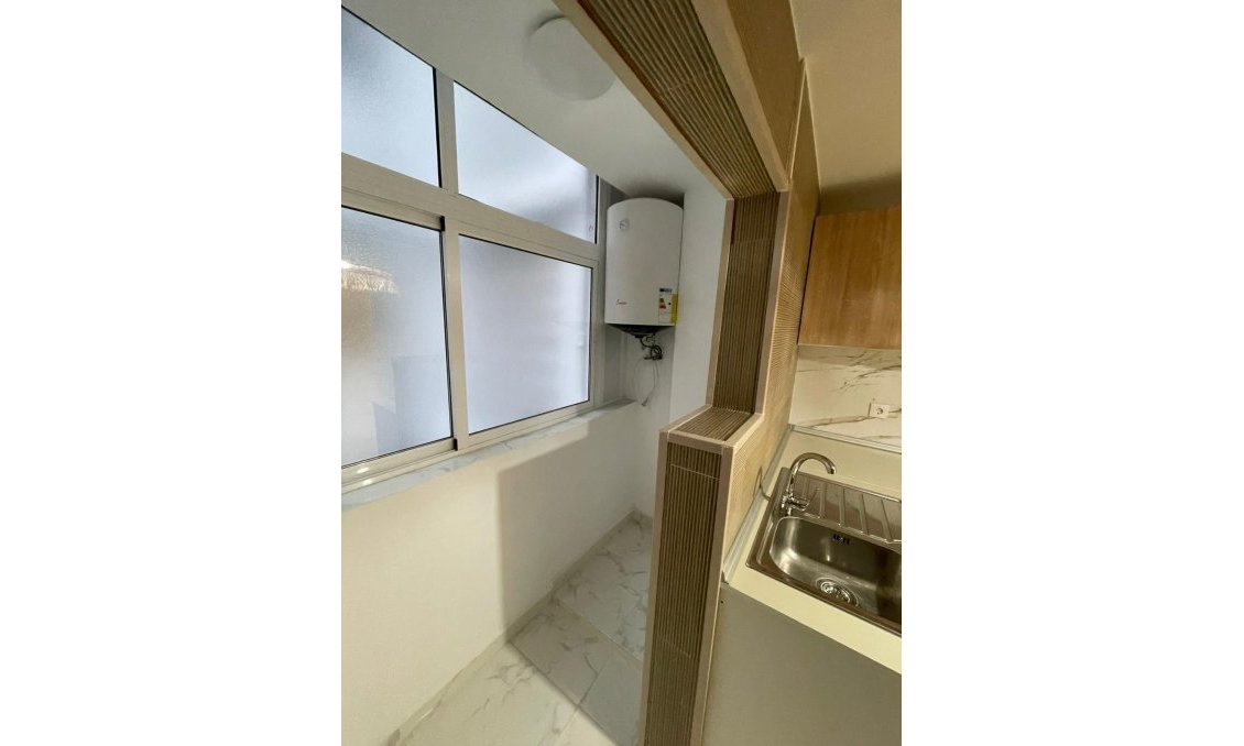 Resale - Apartment -
Torrevieja - Costa Blanca