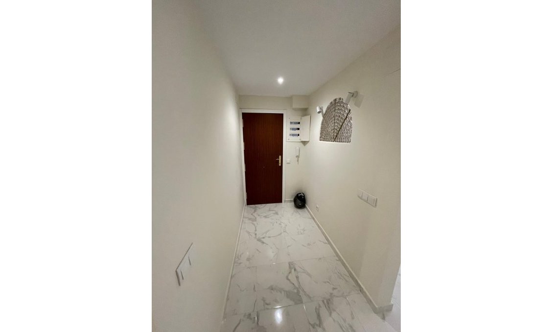 Resale - Apartment -
Torrevieja - Costa Blanca