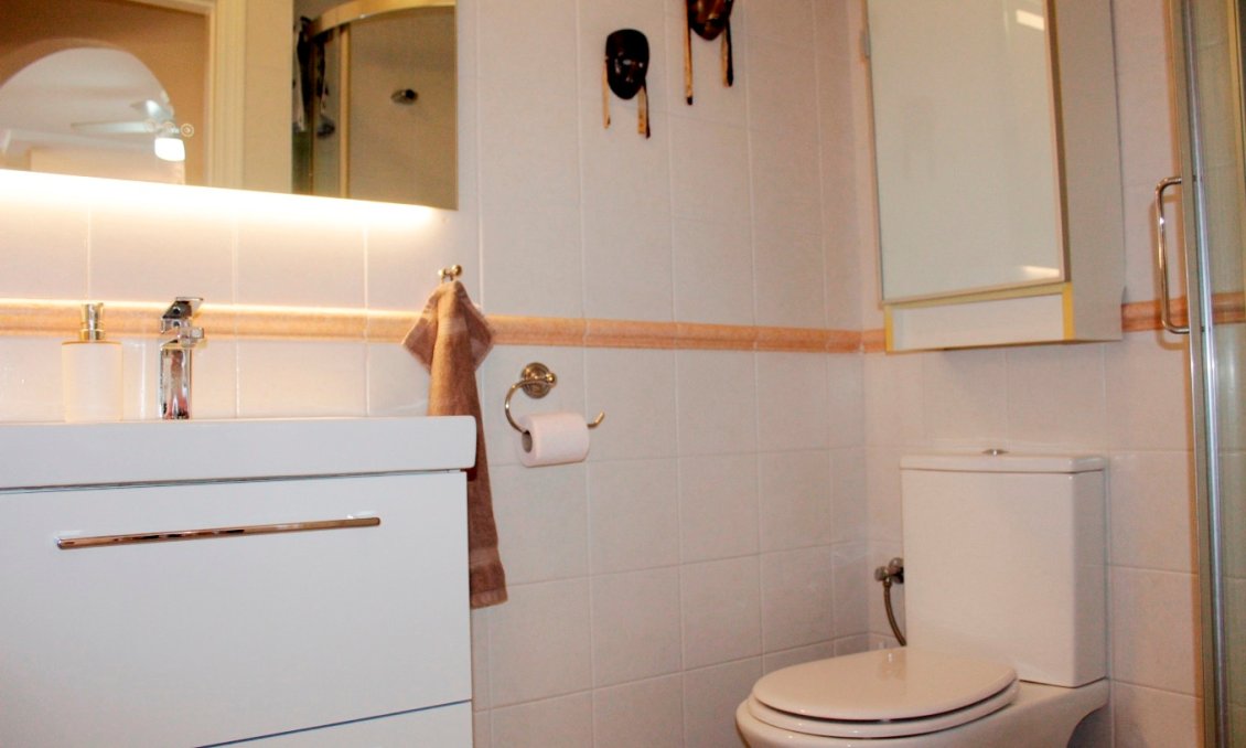 Wiederverkauf - Villa -
Villamartin - Costa Blanca