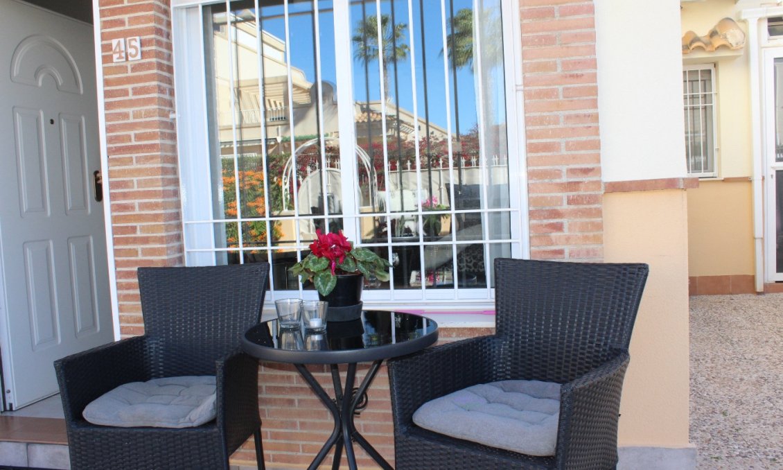 Wiederverkauf - Villa -
Villamartin - Costa Blanca