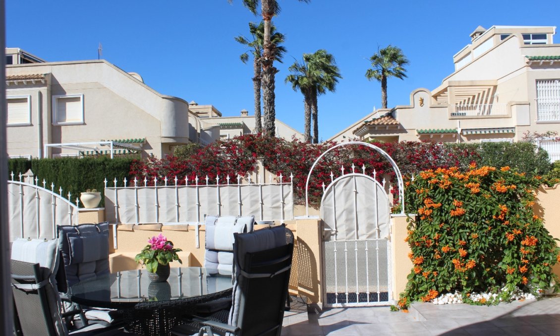 Wiederverkauf - Villa -
Villamartin - Costa Blanca