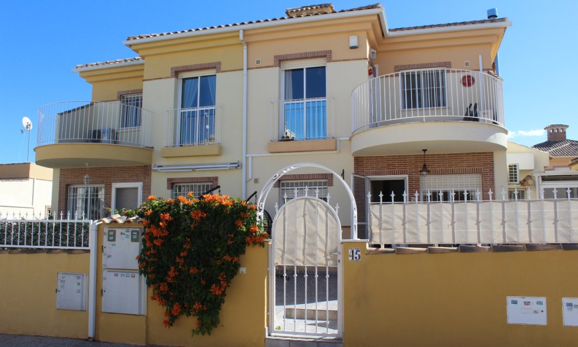 Wiederverkauf - Villa -
Villamartin - Costa Blanca