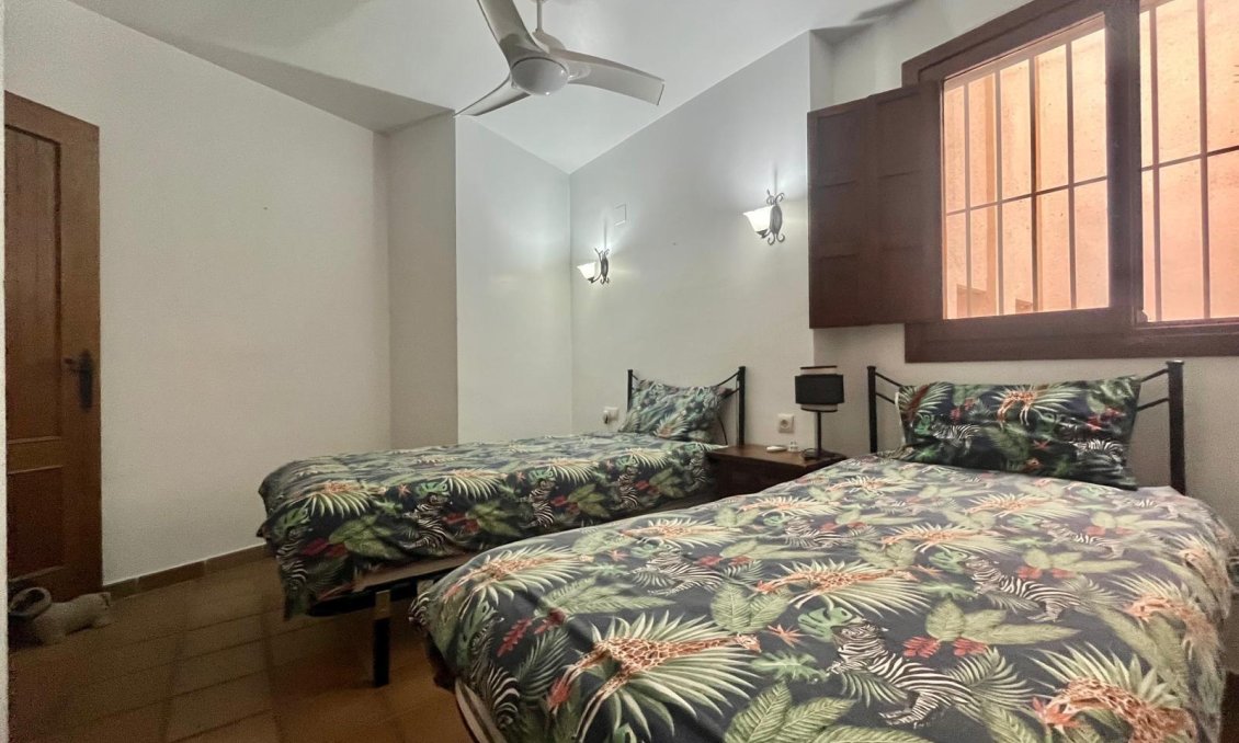 Revânzare - Bungalou -
Torrevieja - Punta Prima