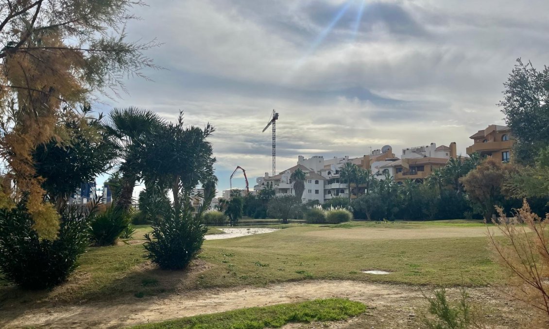 Revânzare - Bungalou -
Torrevieja - Punta Prima