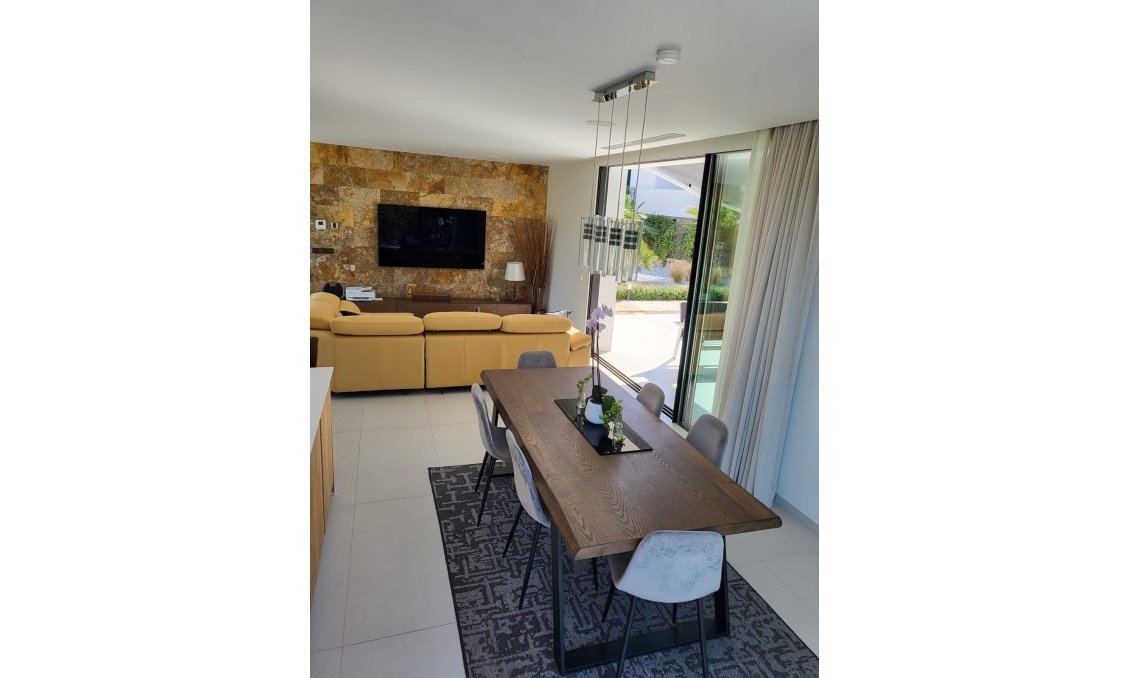 Revente - Villa -
Las Colinas Golf - Costa Blanca