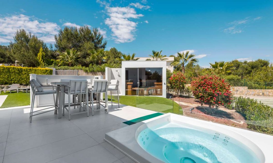 Revente - Villa -
Las Colinas Golf - Costa Blanca