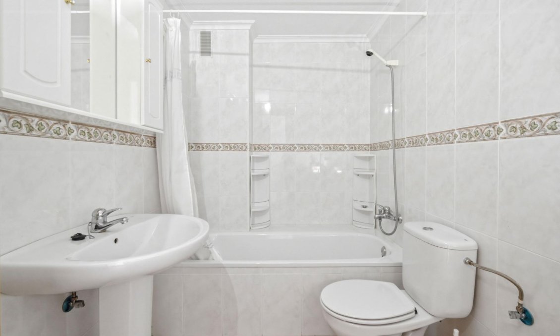 Wiederverkauf - Wohnung -
Torrevieja - Playa de los Locos