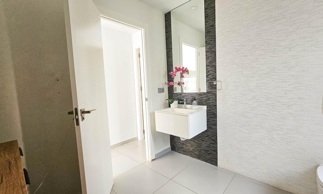 Használt Ingatlanok - Villa -
Rojales - Cuidad Quesada