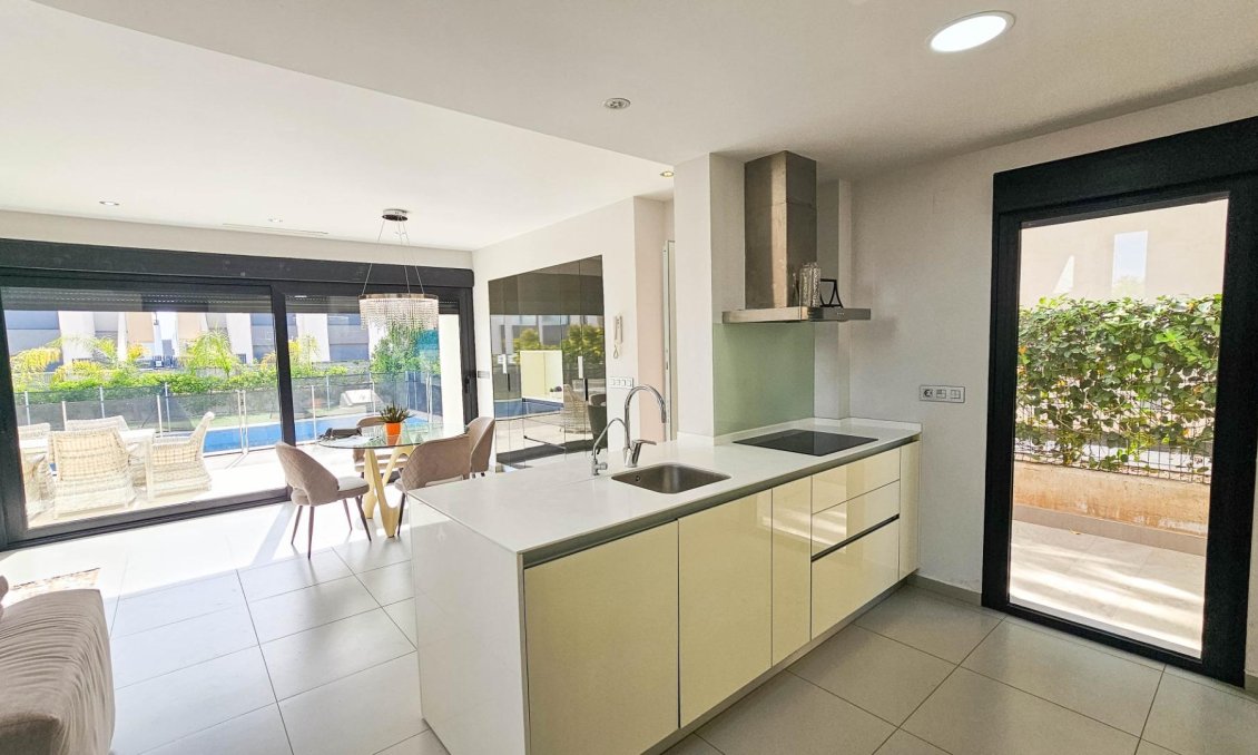 Használt Ingatlanok - Villa -
Rojales - Cuidad Quesada