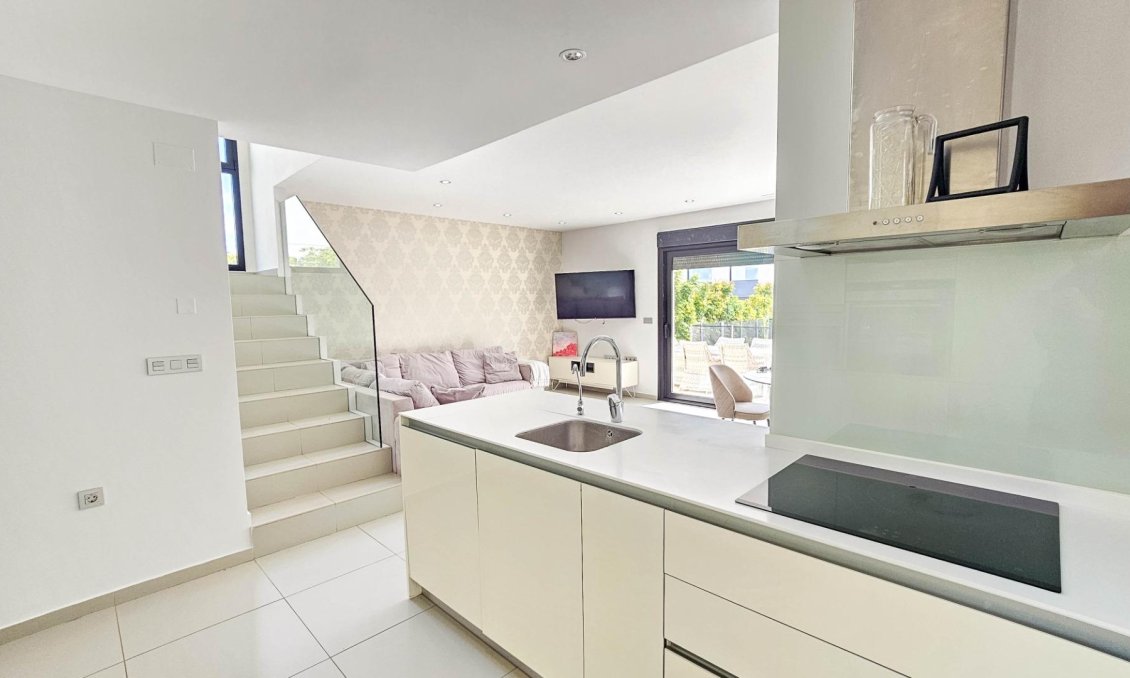 Használt Ingatlanok - Villa -
Rojales - Cuidad Quesada