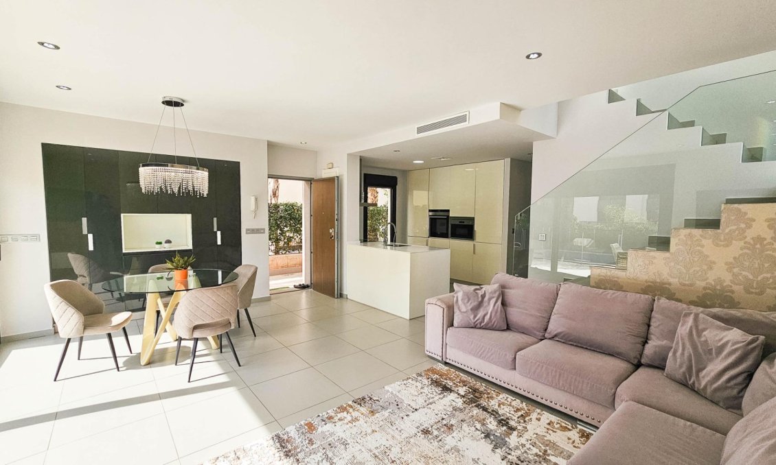 Használt Ingatlanok - Villa -
Rojales - Cuidad Quesada