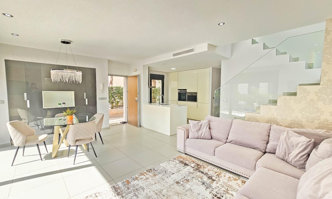 Használt Ingatlanok - Villa -
Rojales - Cuidad Quesada