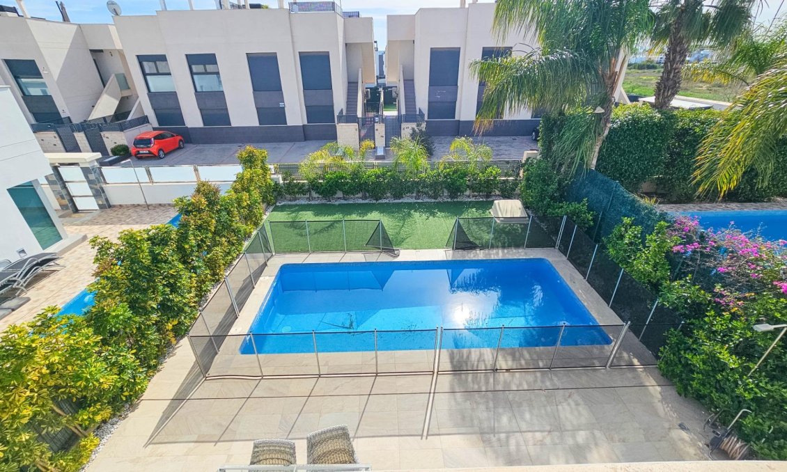 Használt Ingatlanok - Villa -
Rojales - Cuidad Quesada